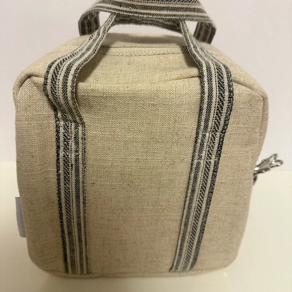 Rae Dunn Lunch box in Cream with the Word "EAT" on the front. NWT - Picture 4 of 6